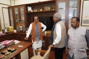 CG NEWS: Union Agriculture Minister Shivraj Singh Chouhan praised the office of MP Brijmohan Agarwal, calling it “well managed and exemplary”